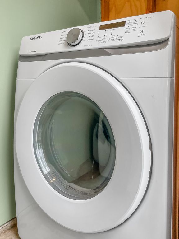 6100 Calmar Cv, Austin, TX 78721 - laundry area featuring washer / clothes dryer