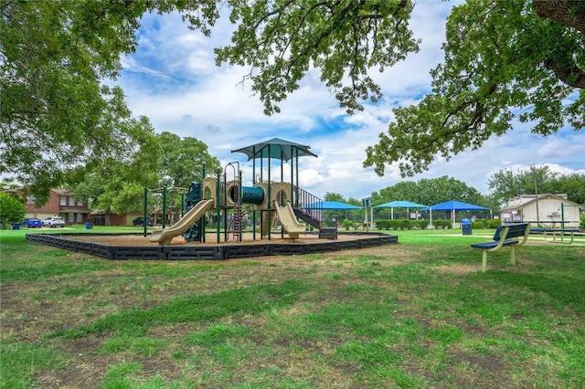 207 Presidio Dr, Leander, TX 78641 - community playground with a yard