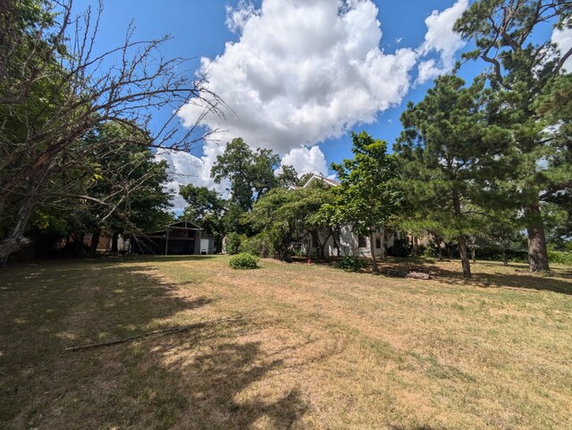 235 E Milam Ave, Rockdale, TX 76567 - photo 12