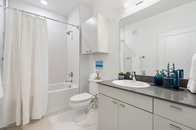 4361 S Congress Ave Unit 435, Austin, TX 78745 - full bath featuring vanity, shower / bath combination with curtain, and tile patterned flooring