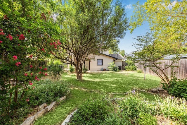 8516 Rockwood Ln, Austin, TX 78757 - view of yard