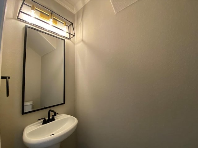 1209 Salem Park Ct, Austin, TX 78745 - half bathroom featuring a sink