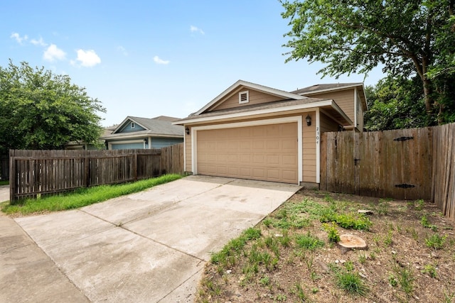 2304 Melissa Oaks Ln, Austin, TX 78744 - photo 17
