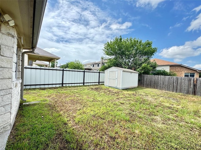 219 Memory Ln, Harker Heights, TX 76548 - fenced backyard featuring a storage unit