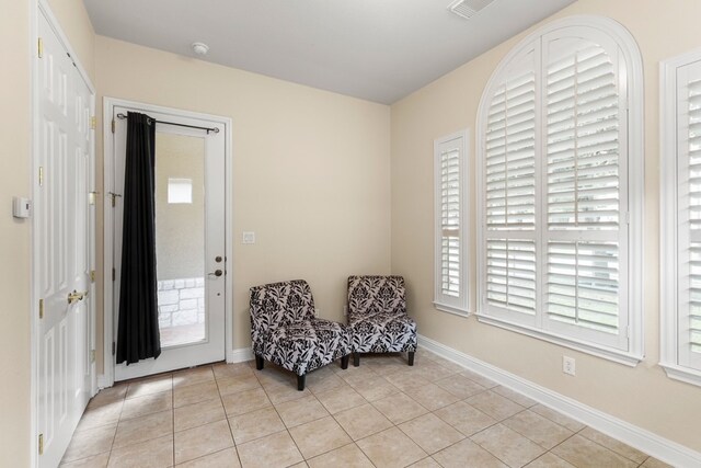 15325 Interlachen Dr, Austin, TX 78717 - sitting room featuring light tile patterned floors and baseboards