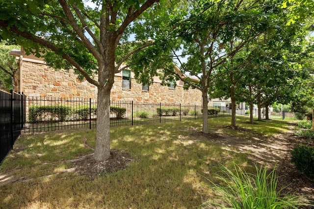 29 Prestonwood Cir, Lakeway, TX 78734 - view of yard