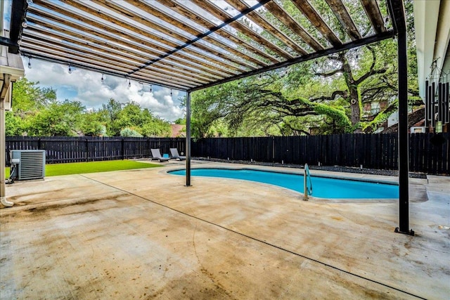 9110 Scotsman Dr, Austin, TX 78750 - view of swimming pool featuring a fenced backyard and a patio