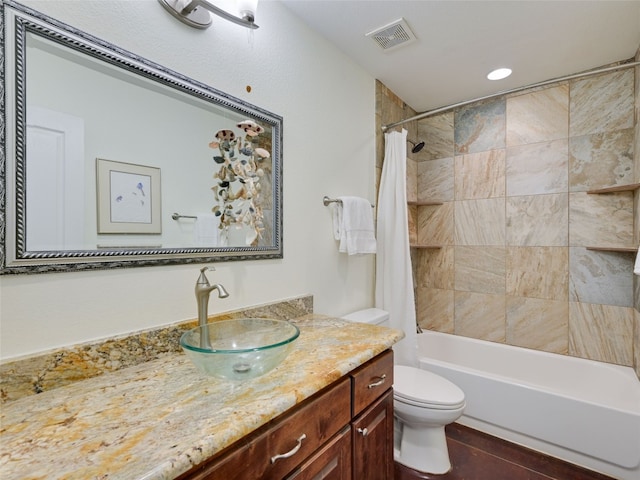 167 Manawianui Dr, Bastrop, TX 78602 - bathroom featuring vanity and shower / bath combo with shower curtain