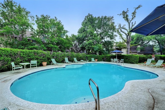 3801 Menchaca Rd Unit 6, Austin, TX 78704 - community pool featuring a patio