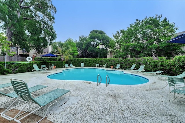 3801 Menchaca Rd Unit 6, Austin, TX 78704 - community pool with a patio area