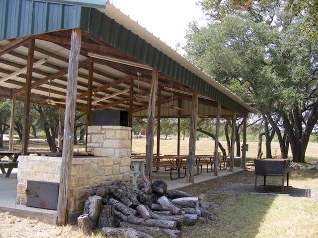 218 Spring Hollow Dr, Bertram, TX 78605
