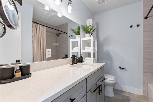 3812 Southway Dr Unit 103, Austin, TX 78704 - bathroom featuring vanity and shower / bath combination with curtain