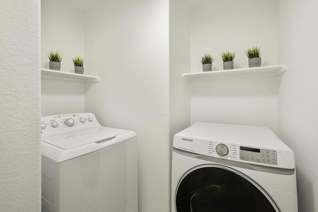 20209 Harrier Flight Trl, Pflugerville, TX 78660 - washroom featuring washing machine and dryer