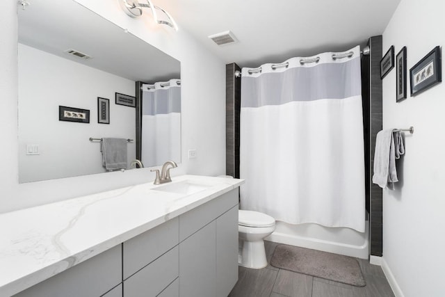 54 Rainey St Unit 1018, Austin, TX 78701 - full bath with vanity and shower / tub combo