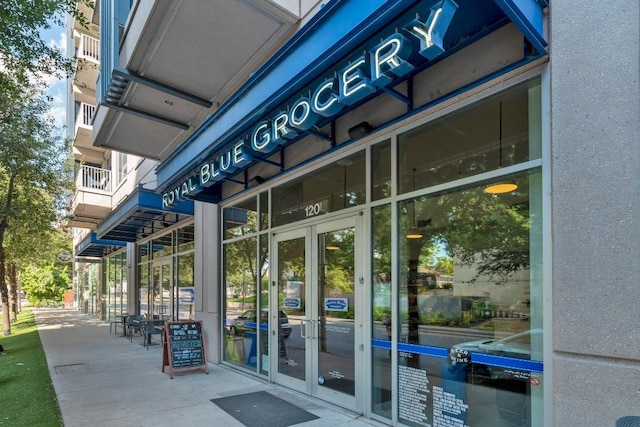 54 Rainey St Unit 1018, Austin, TX 78701 - property entrance with french doors