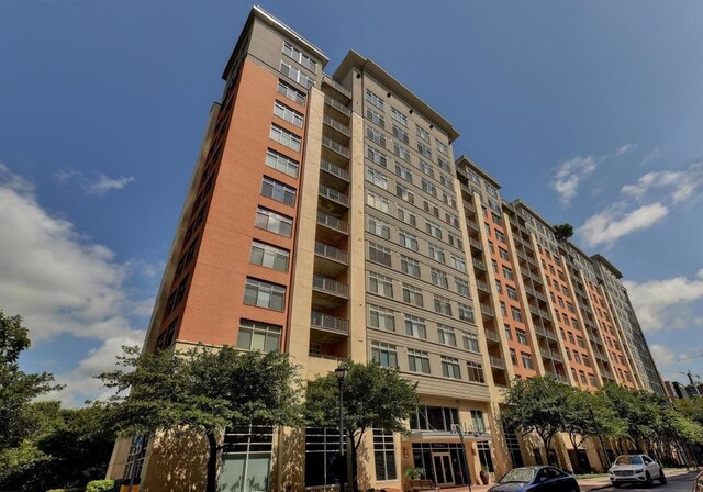 54 Rainey St Unit 1018, Austin, TX 78701 - view of apartment building / complex