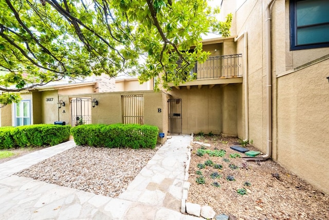 3617 Las Colinas Dr Unit B, Austin, TX 78731 - view of property's community with a gate