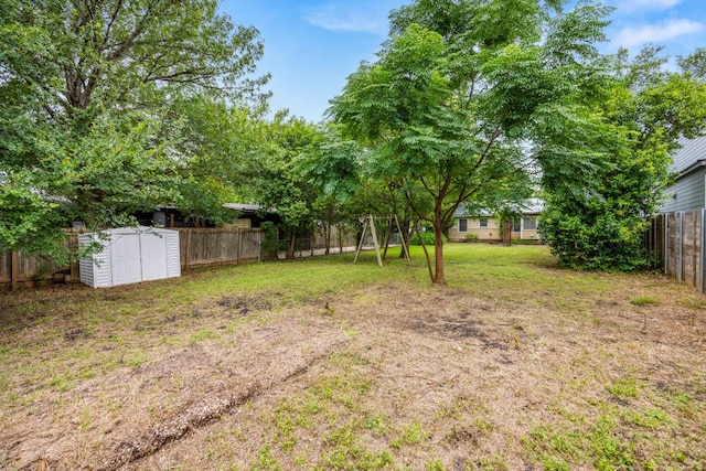 5513 Jim Hogg Ave, Austin, TX 78756 - fenced backyard with a shed