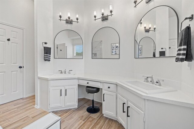 2901 Rochelle Dr, Austin, TX 78748 - full bath featuring double vanity and wood finished floors