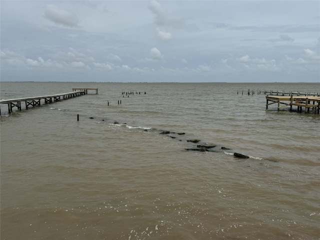 549 Marshall Johnson Ave S, Port Lavaca, TX 77979 - dock featuring a water view