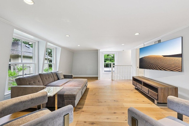 5 Green Ln, Austin, TX 78703 - living area with ornamental molding, light wood-style floors, and recessed lighting