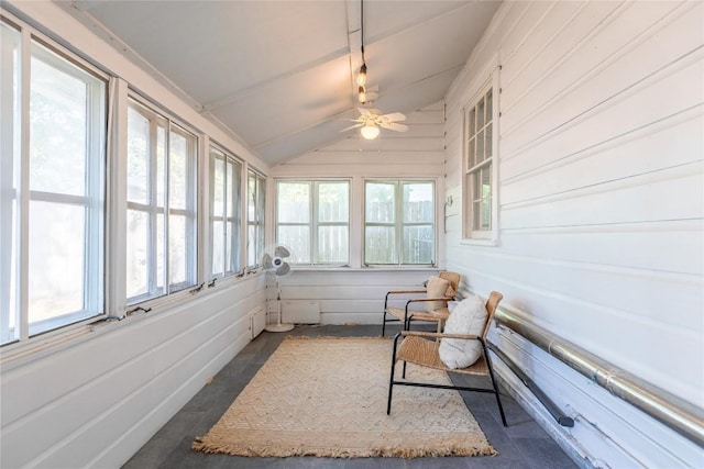 1028 E 43rd St, Austin, TX 78751 - sunroom / solarium with plenty of natural light and vaulted ceiling