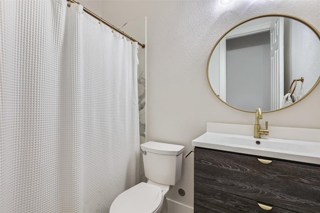 217 Emerald Ridge Dr, Austin, TX 78732 - full bath with vanity and a shower with curtain