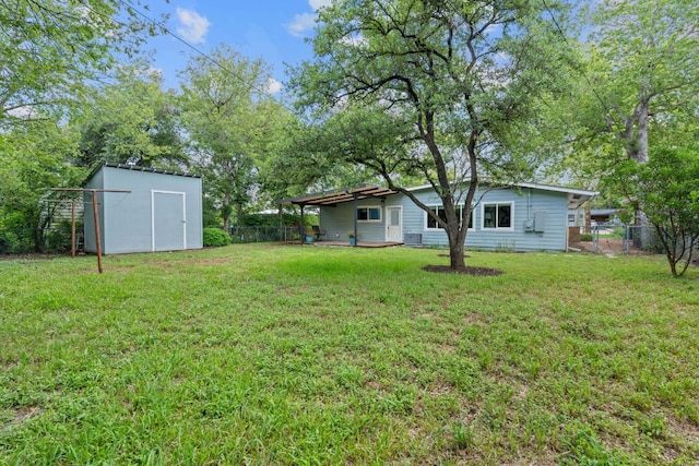2609 Ellise Ave, Austin, TX 78757 - view of yard featuring a storage shed