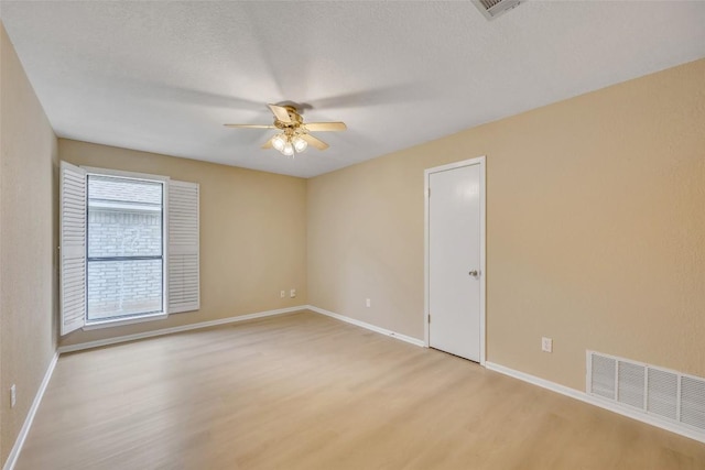 10007 Brantley Bnd, Austin, TX 78748 - unfurnished room with ceiling fan and light wood finished floors