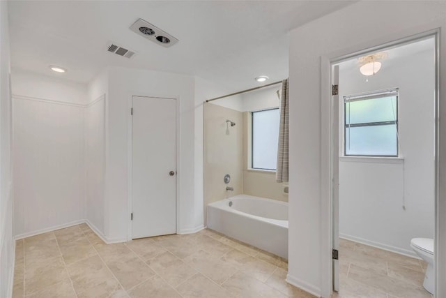 10007 Brantley Bnd, Austin, TX 78748 - full bathroom featuring toilet and bathtub / shower combination
