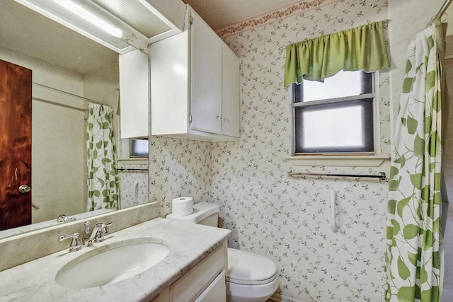7546 Leafy Hollow Ct, Live Oak, TX 78233 - full bathroom featuring vanity, a shower with shower curtain, and wallpapered walls