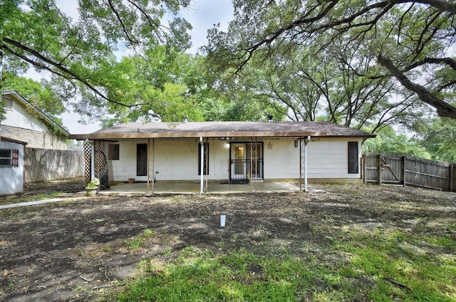 7546 Leafy Hollow Ct, Live Oak, TX 78233 - back of house featuring a patio area