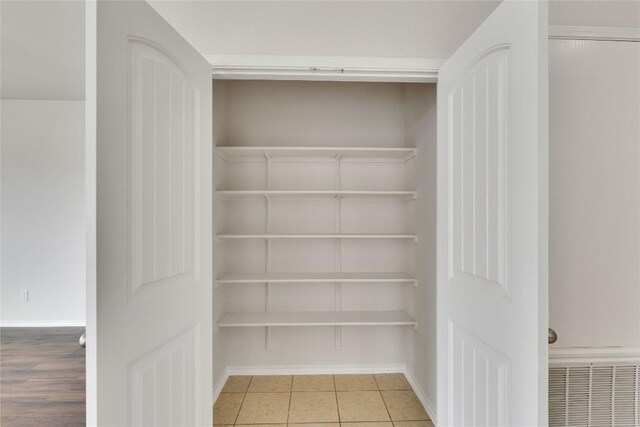 933 Oatmeal Dr, Pflugerville, TX 78660 - view of closet