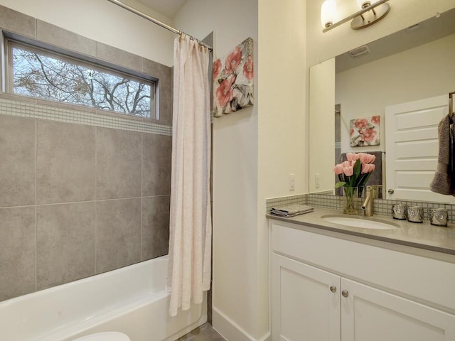 720 Pedernales St Unit B, Austin, TX 78702 - full bath with vanity and shower / tub combo with curtain