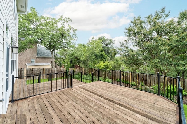 10504 Grand Oak Cir, Austin, TX 78750 - wooden deck featuring a fenced backyard