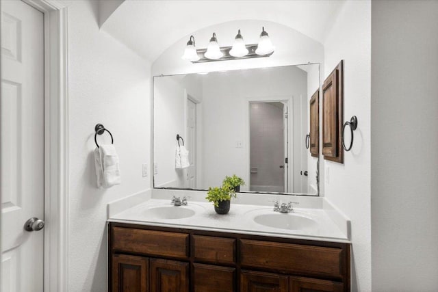 211 Longmont Ln, Austin, TX 78737 - full bath featuring double vanity