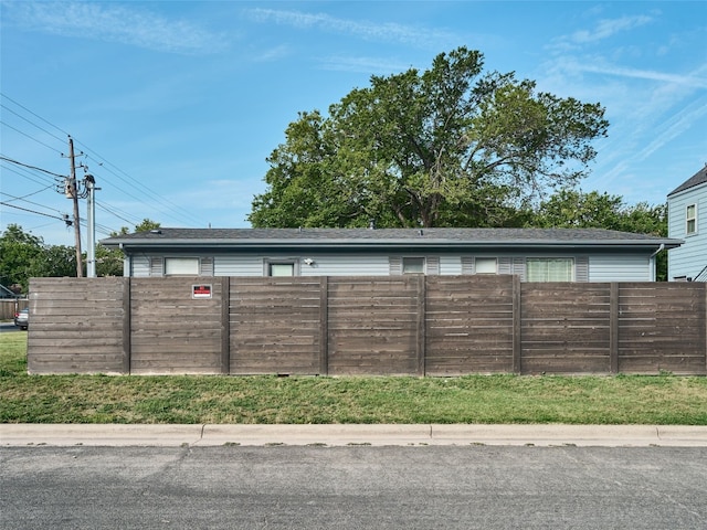 6920 Bethune Ave, Austin, TX 78752 - view of side of home