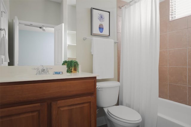 3406 Menchaca Rd Unit 14, Austin, TX 78704 - bathroom with vanity and shower / tub combo with curtain