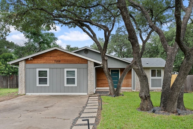 7604 Beinville Cv, Austin, TX 78749 - view of front of property featuring driveway