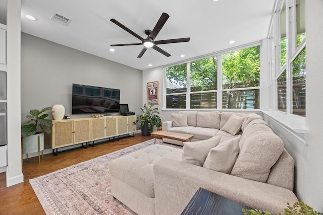 4602 Alf Ave Unit B, Austin, TX 78721 - living area featuring ceiling fan, recessed lighting, and finished concrete floors