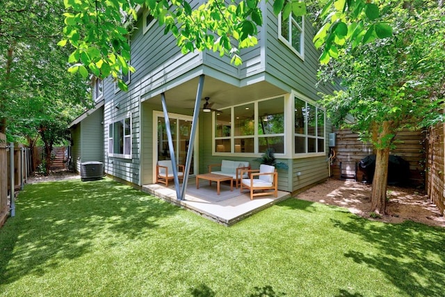 4602 Alf Ave Unit B, Austin, TX 78721 - rear view of property with a fenced backyard and ceiling fan