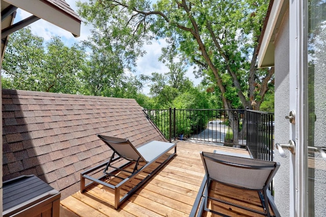 4602 Alf Ave Unit B, Austin, TX 78721 - view of wooden deck