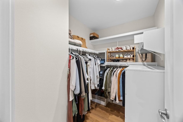 4602 Alf Ave Unit B, Austin, TX 78721 - walk in closet featuring light wood finished floors