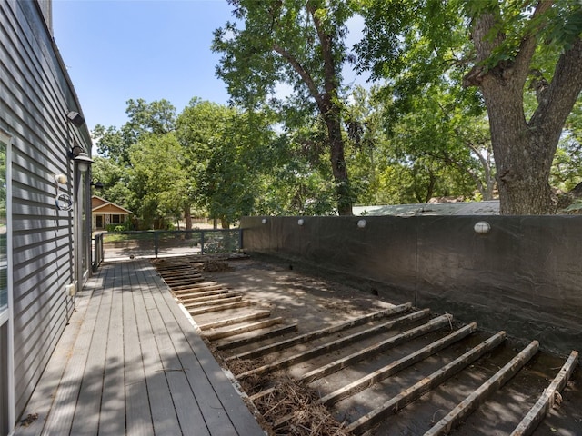 1605 Garden St, Austin, TX 78702 - view of wooden deck