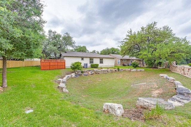 13604 Caldwell Dr Unit 72, Austin, TX 78750 - view of yard