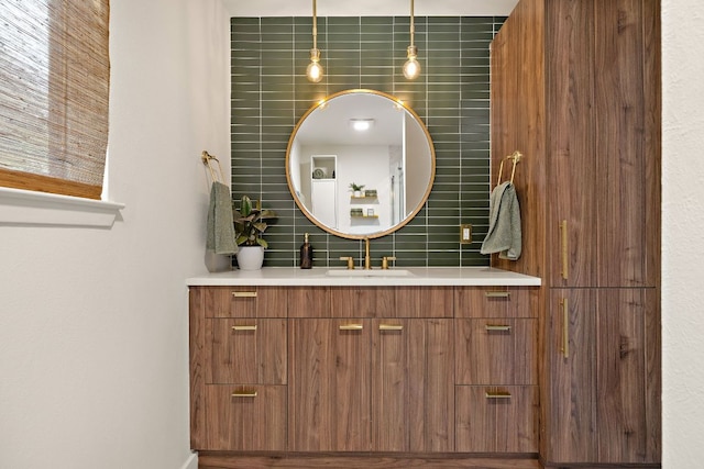 2709 Jorwoods Dr, Austin, TX 78745 - bathroom featuring backsplash and vanity