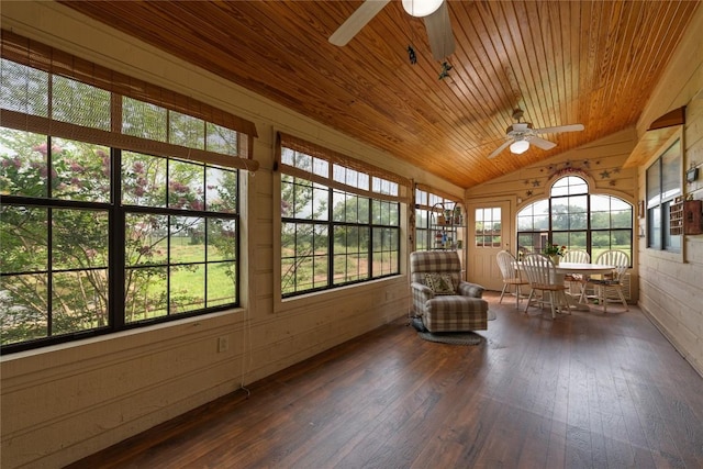 344 Fm 2984th Rd, Luling, TX 78648 - sunroom / solarium featuring ceiling fan and vaulted ceiling