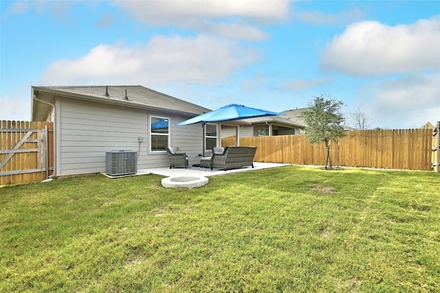 3032 Maryanne Ln, Pflugerville, TX 78660 - rear view of property with an outdoor living space, a fenced backyard, and a patio area