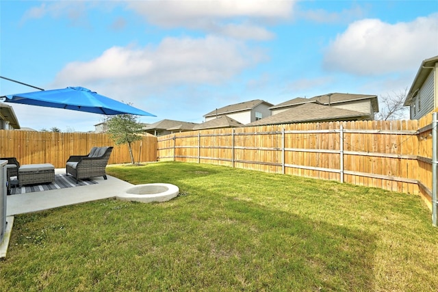 3032 Maryanne Ln, Pflugerville, TX 78660 - fenced backyard featuring a patio area