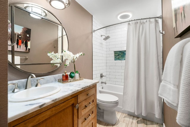 5205 Encinitas Ln, Austin, TX 78749 - full bath featuring vanity and shower / bath combination with curtain